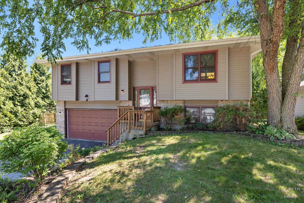 558 Barbary Ln., Woodstock, IL 60098