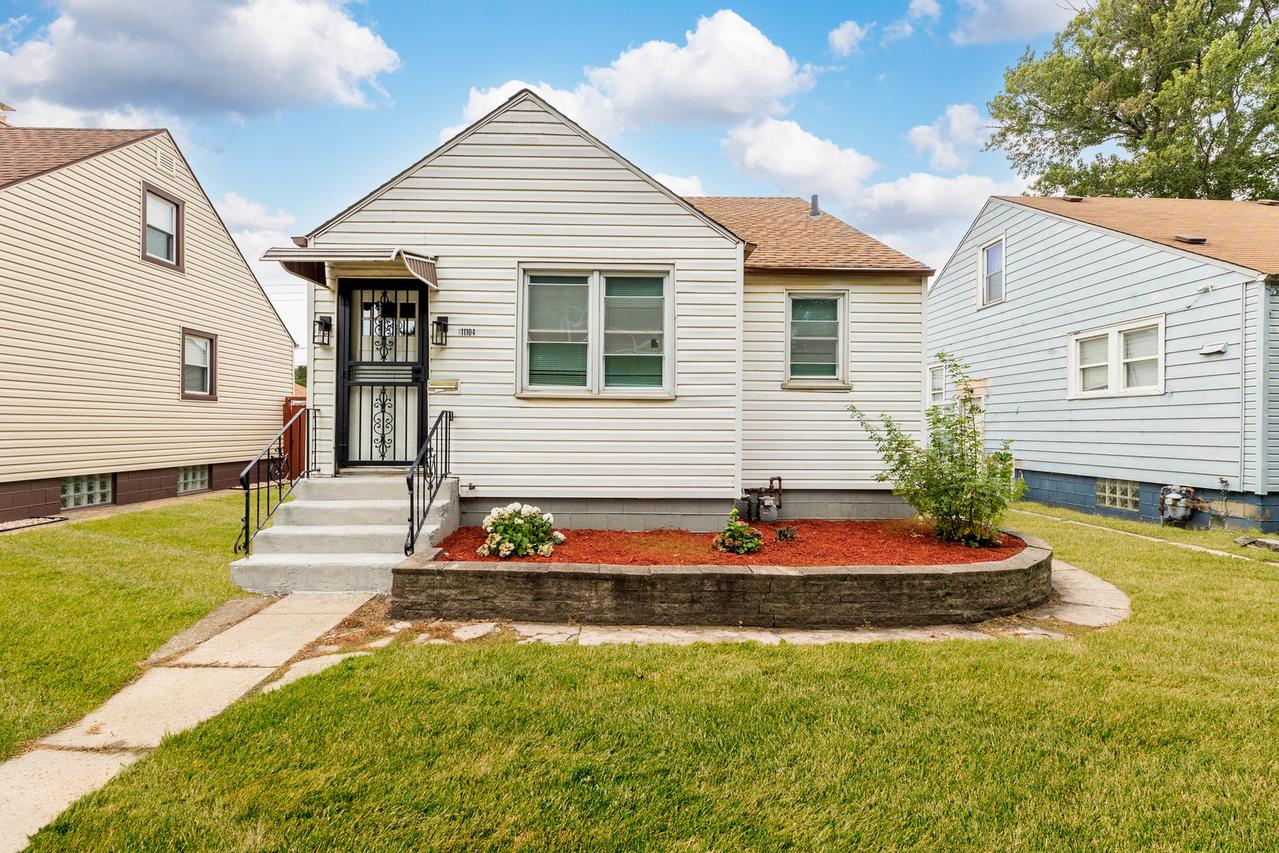 11104 S Avenue O Ave., Chicago, IL 60617