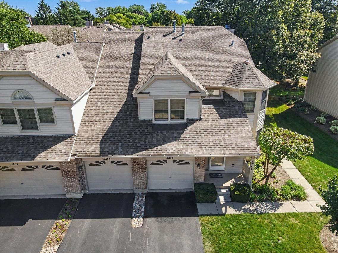 3255 N Daniels Ct., Arlington Heights, IL 60004