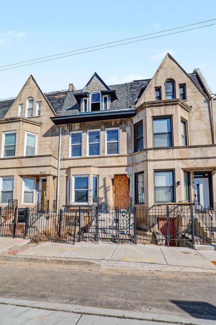 3549 S Indiana Ave., Chicago, IL 60653