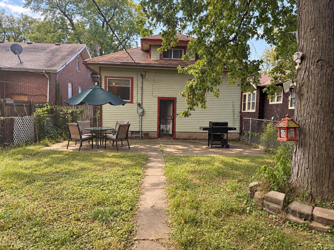 15633 Myrtle Ave., Harvey, IL 60426
