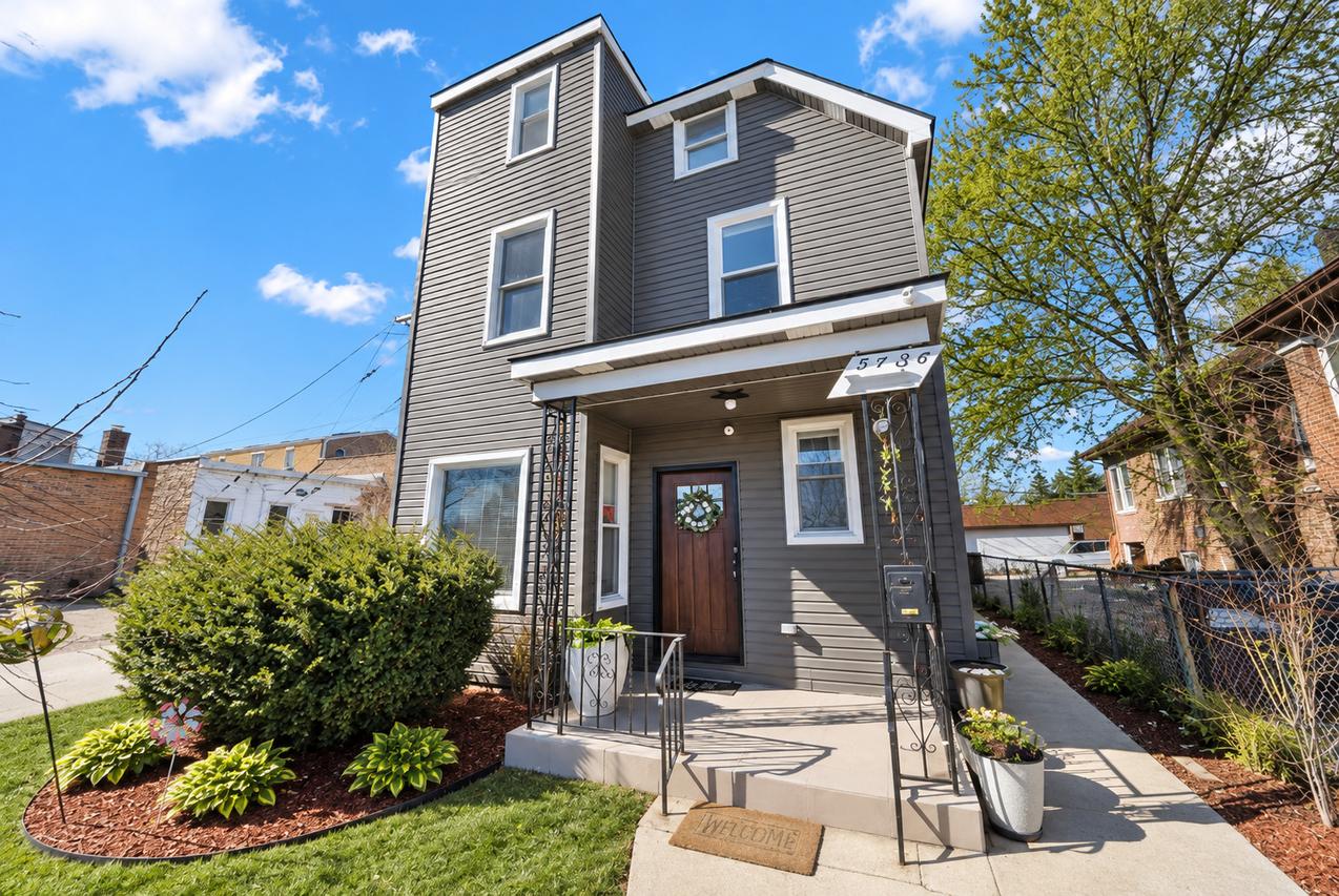 9436 S Spaulding Ave., Evergreen Park, IL 60805
