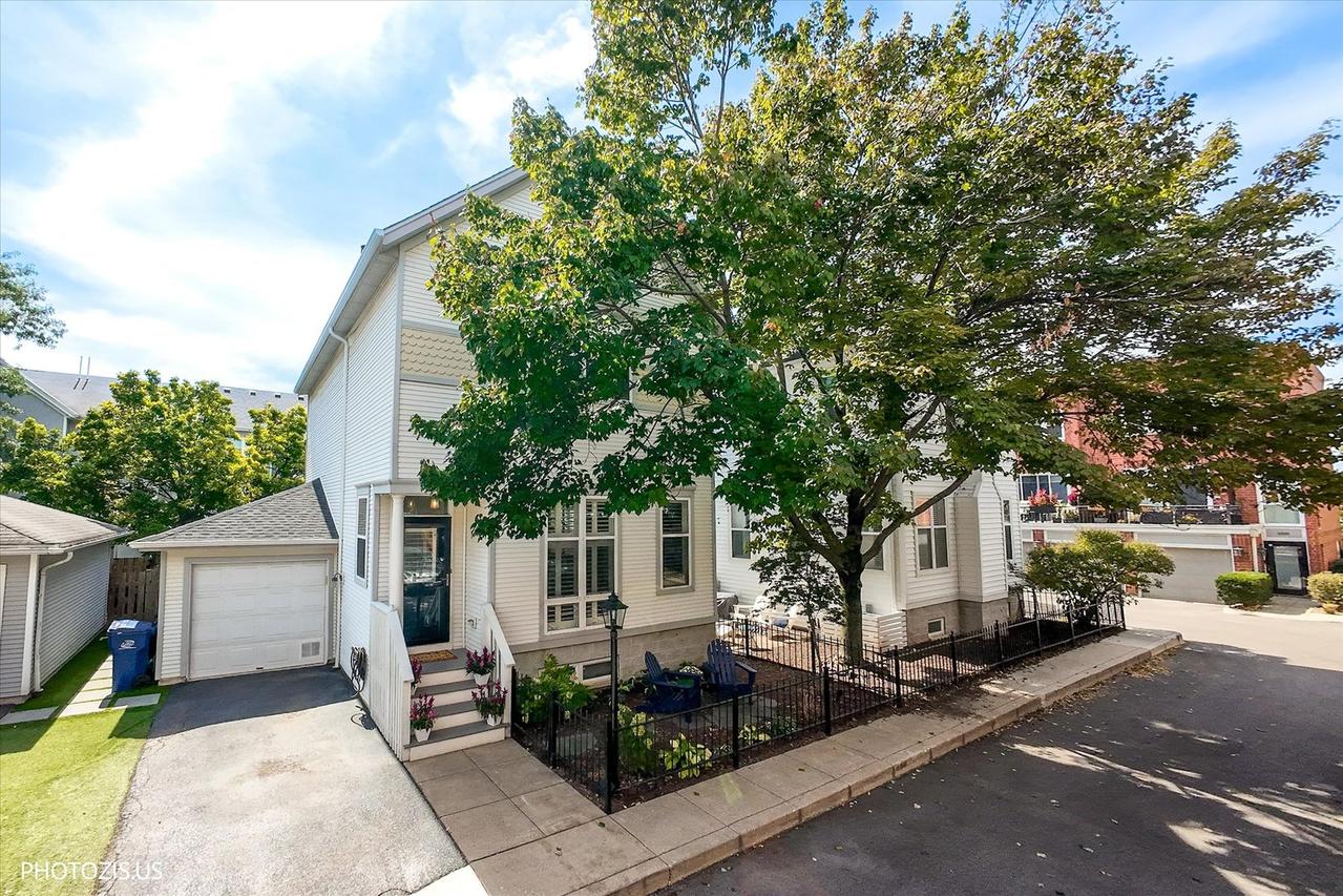 2907 N Wolcott Ave. #B, Chicago, IL 60657