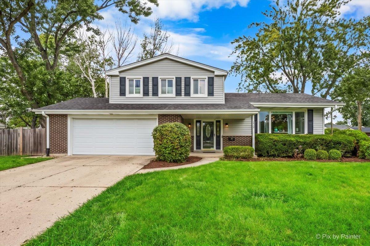 2012 N Kennicott Dr., Arlington Heights, IL 60004
