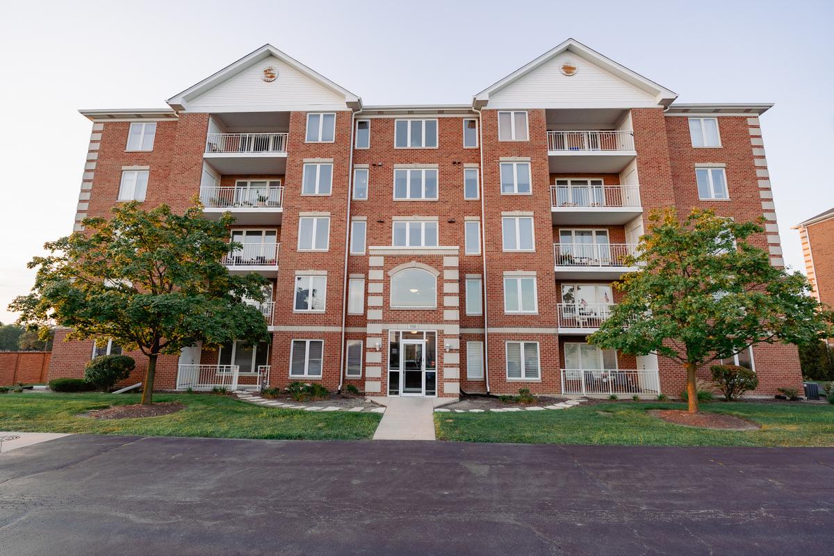 5550 115th St. #101, Oak Lawn, IL 60453