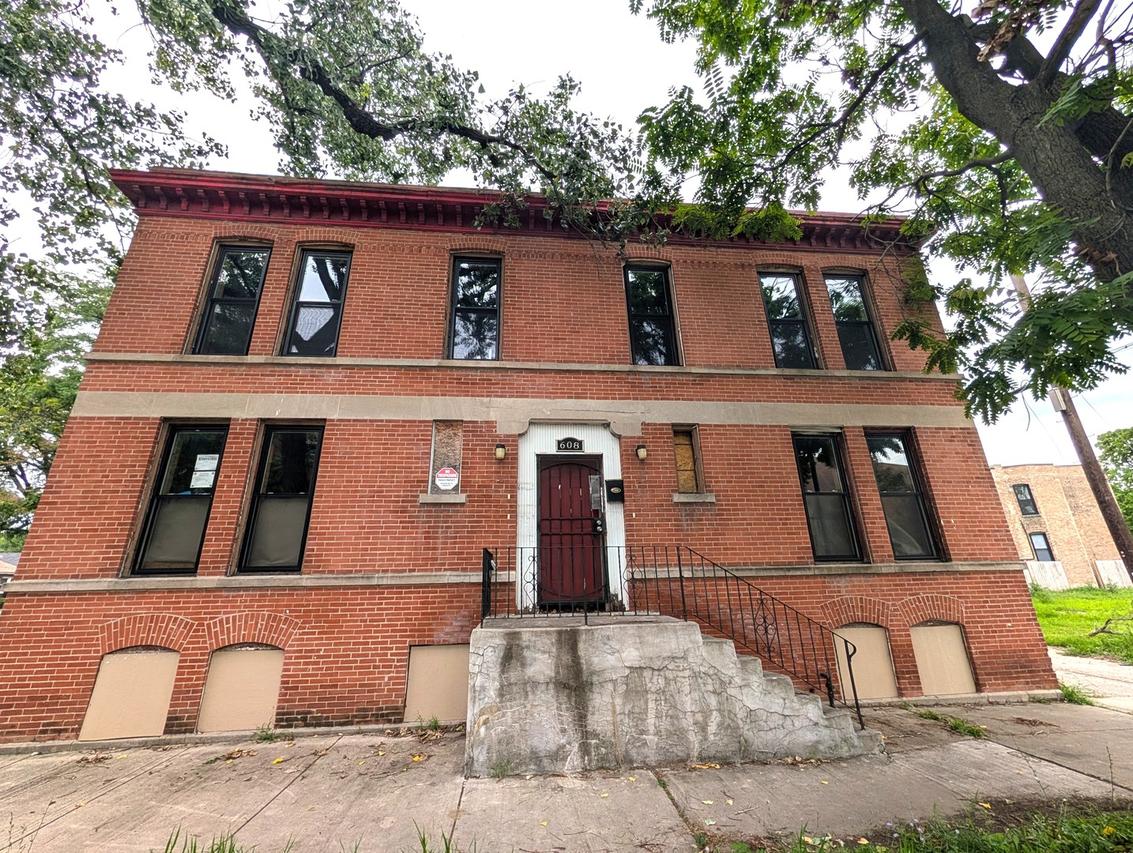 608 E 64th St., Chicago, IL 60637