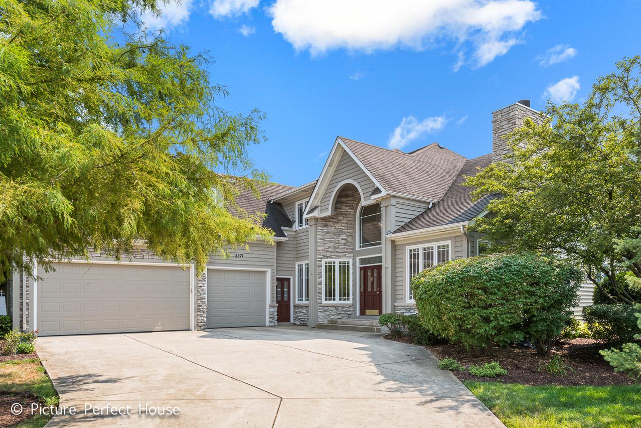 3571 Scottsdale Cir., Naperville, IL 60564