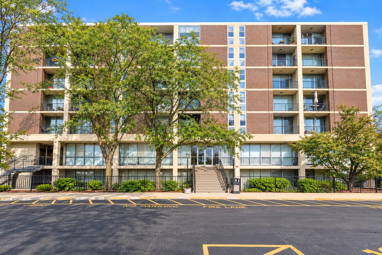 1043 S York Rd. #409, Bensenville, IL 60106
