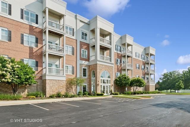 3975 Idlewild Ln. #204, Naperville, IL 60564