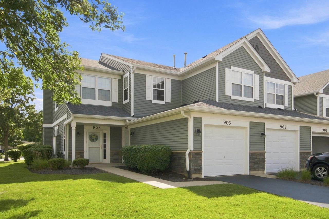 903 Genesee Dr., Naperville, IL 60563