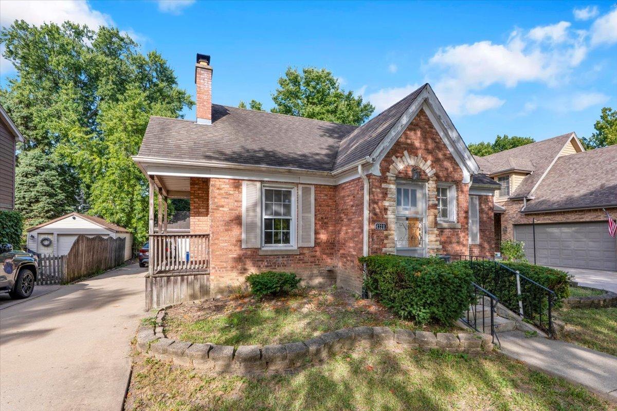 4328 Wolf Rd., Western Springs, IL 60558