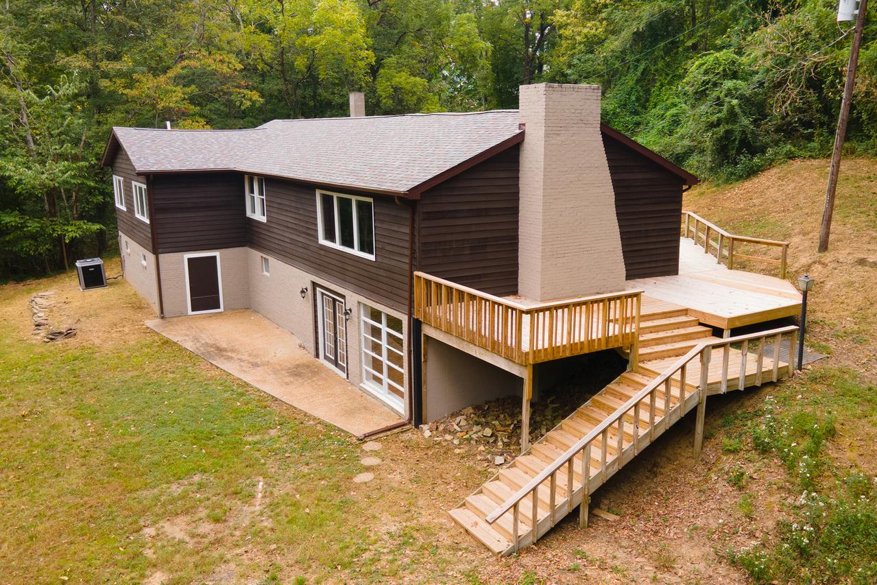 378 Contentment Rd., Makanda, IL 62958