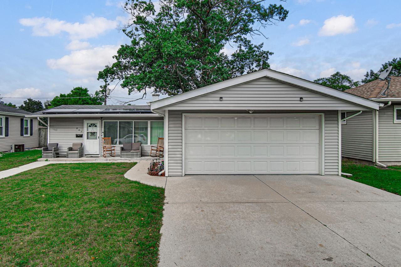 809 Westshire Dr., Joliet, IL 60435