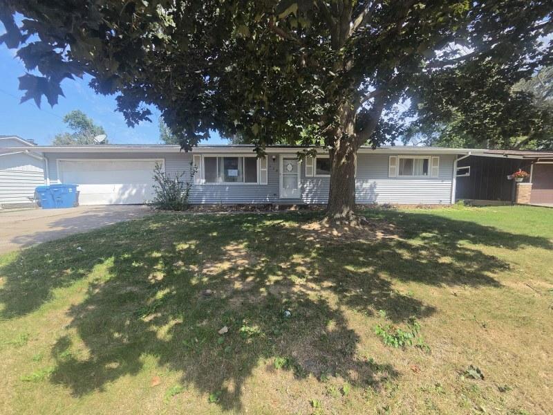 433 25th Ave., East Moline, IL 61244