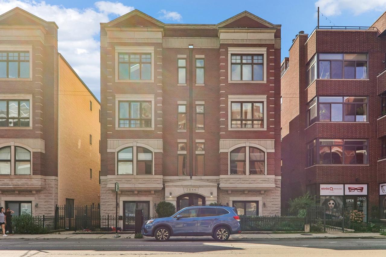 2846 N Halsted St. #4S, Chicago, IL 60614