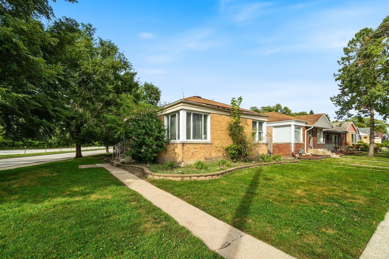 337 W 146th St., Riverdale, IL 60827