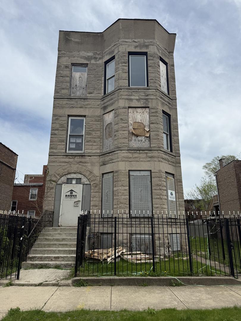 5813 S Wabash Ave., Chicago, IL 60637