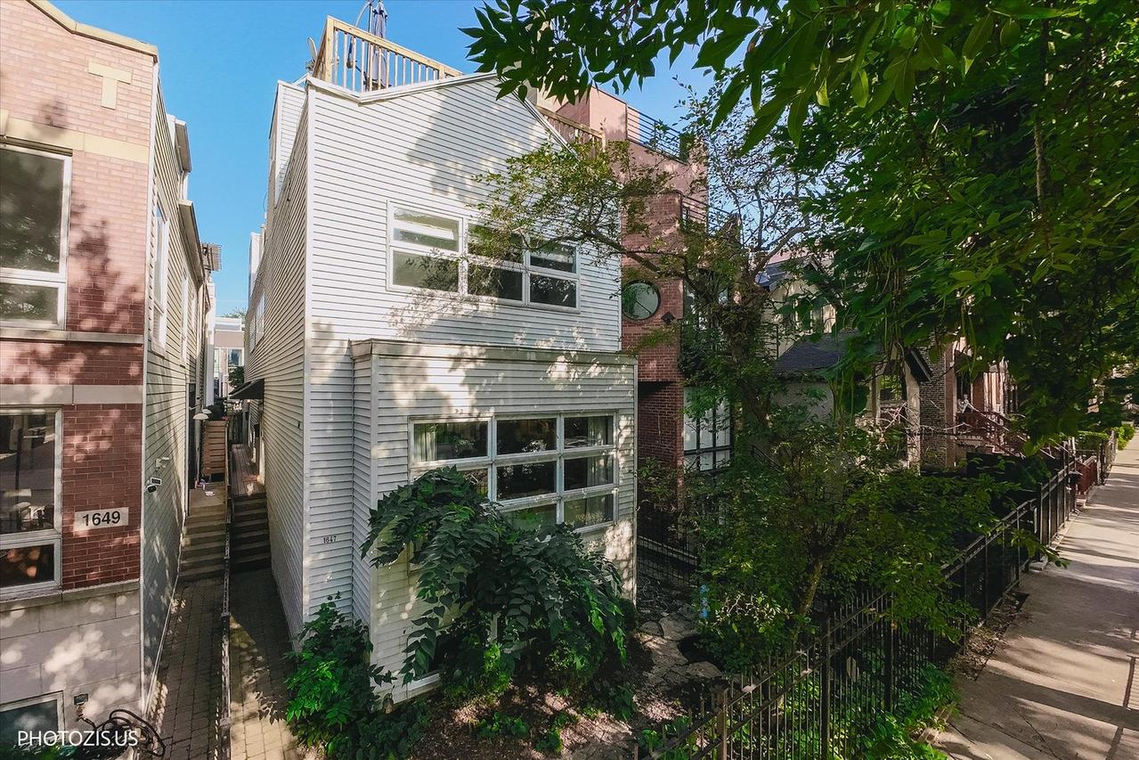 1647 N Winchester Ave. #A, Chicago, IL 60622