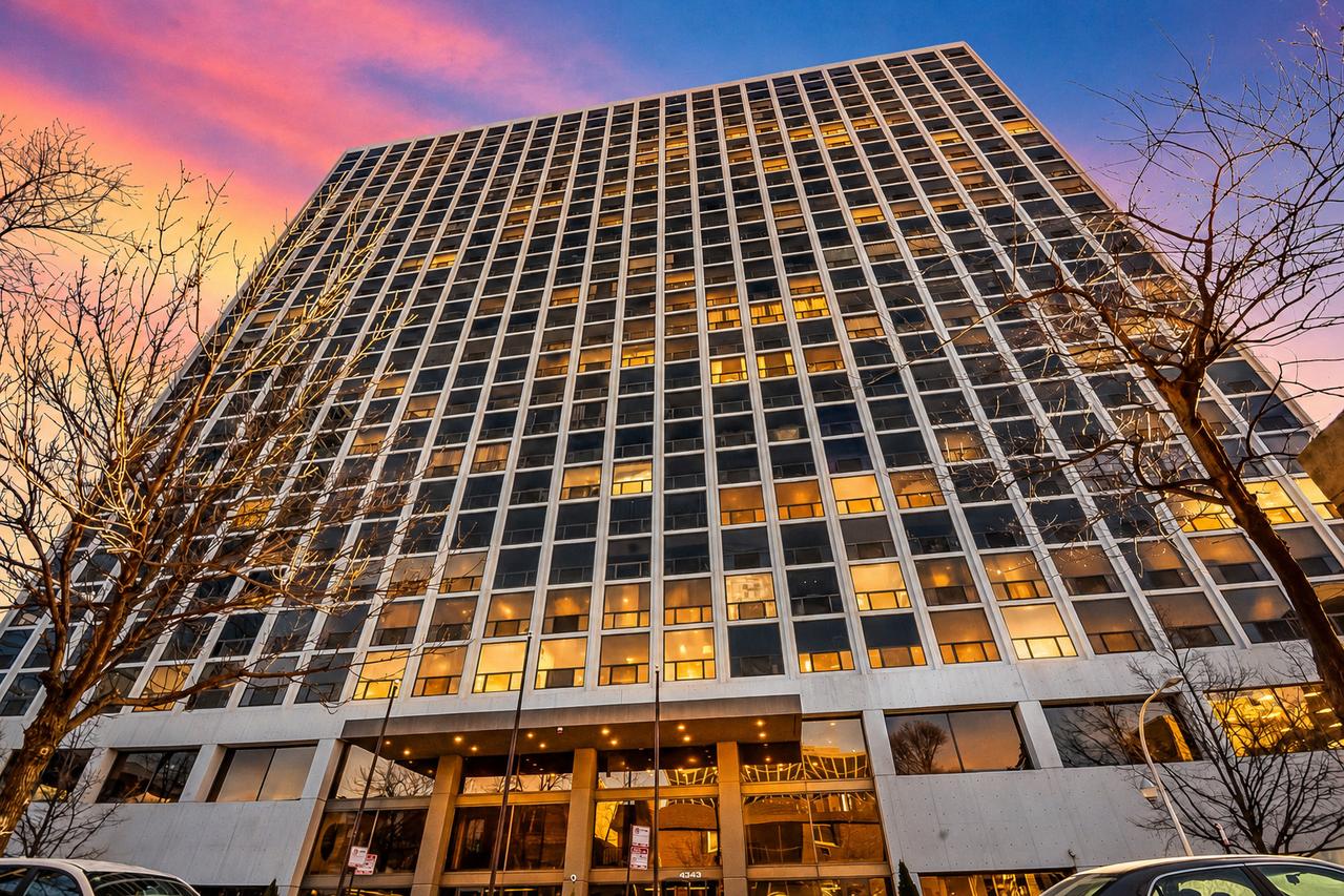 4343 N Clarendon Ave. #2801, Chicago, IL 60613
