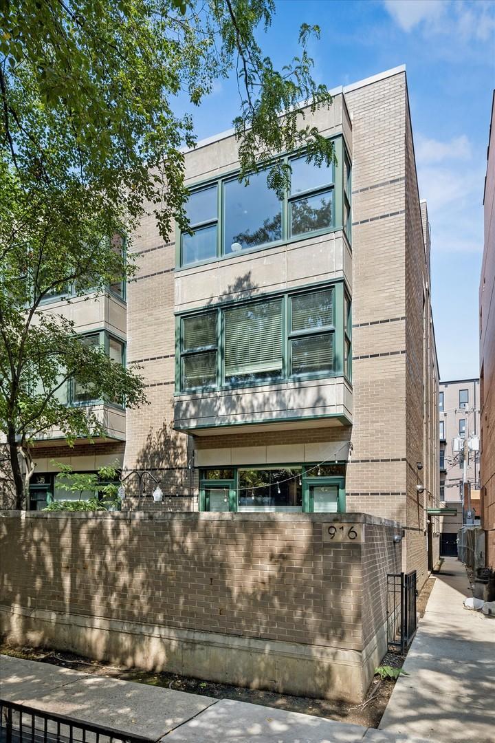 916 W Fletcher St. #C, Chicago, IL 60657