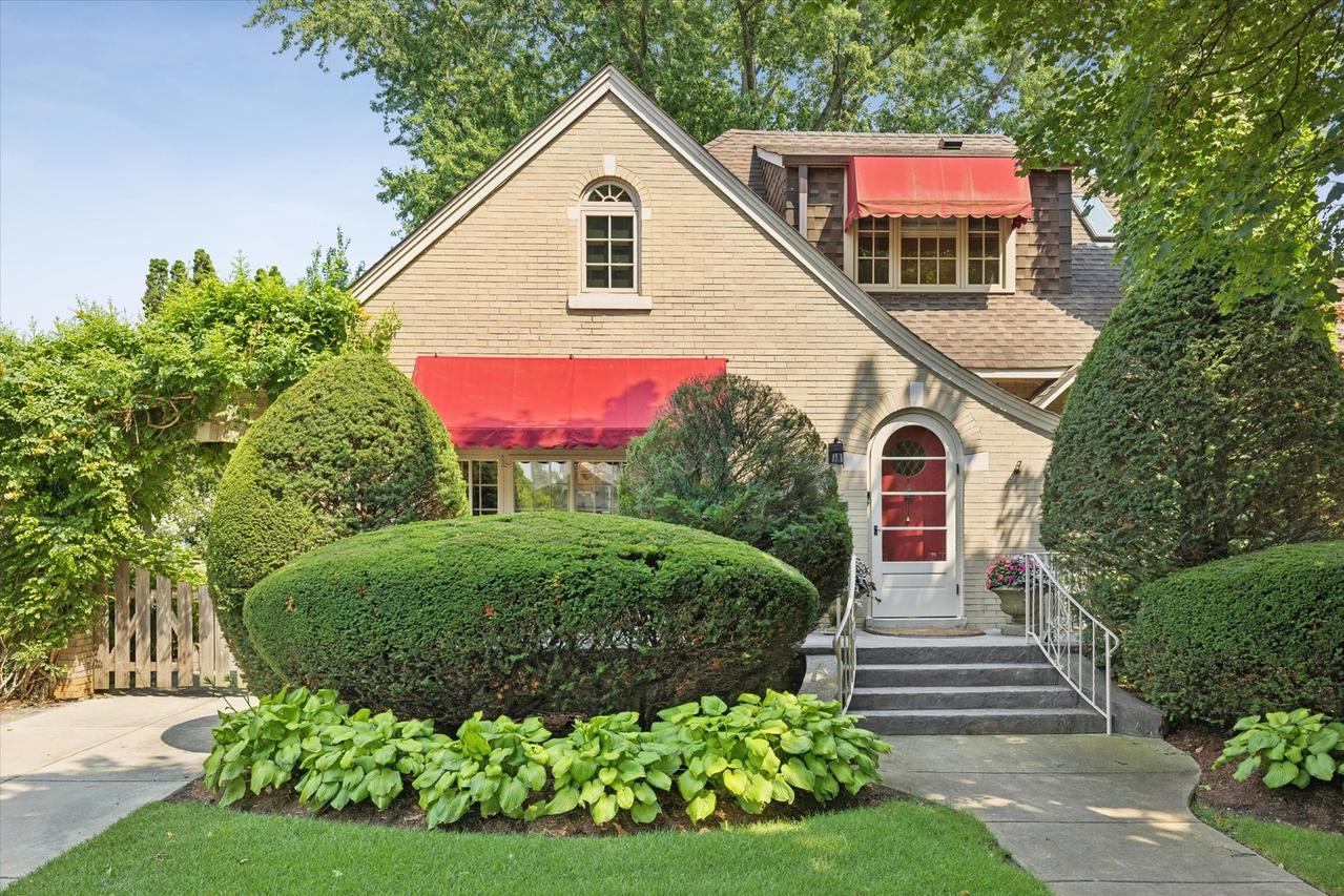 411 N Belmont Ave., Arlington Heights, IL 60004