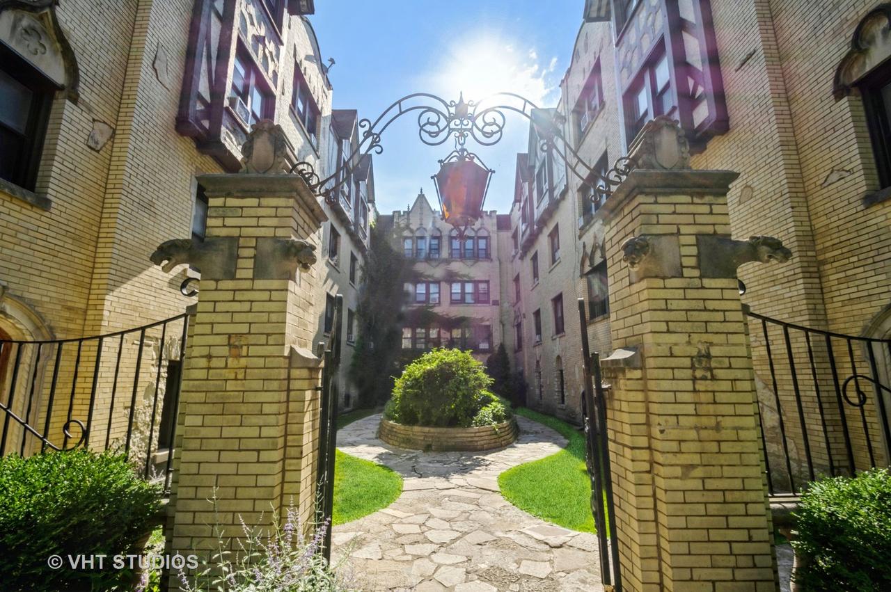 5653 N Spaulding Ave. #3E, Chicago, IL 60659