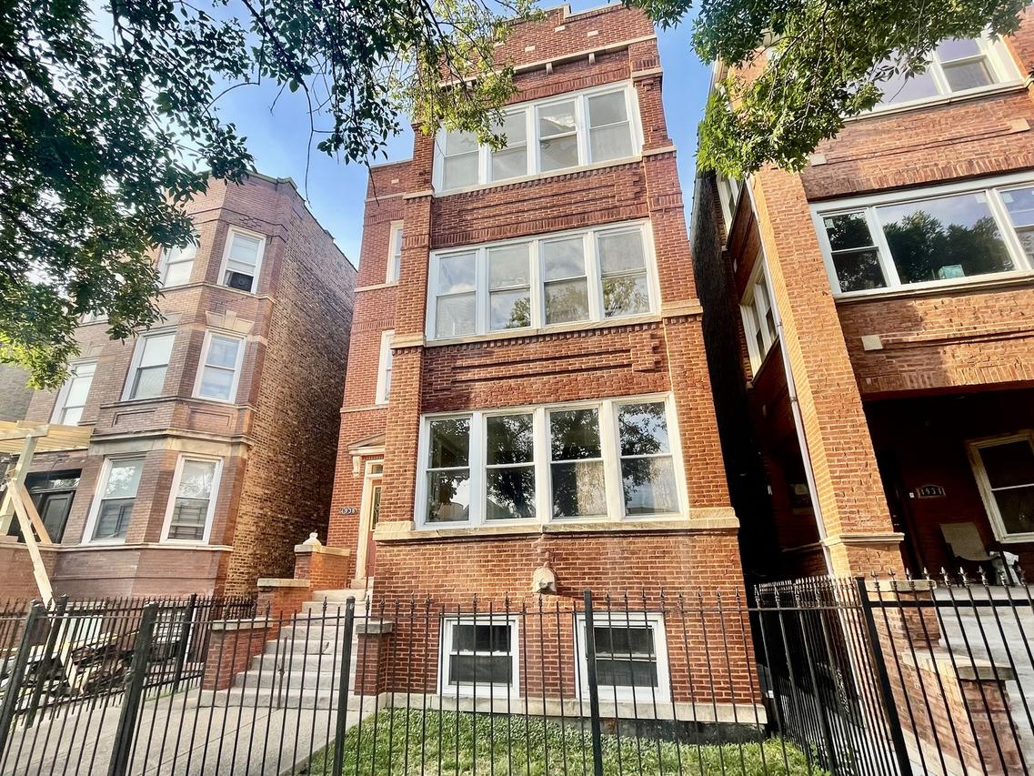4936 W Washington Blvd., Chicago, IL 60644