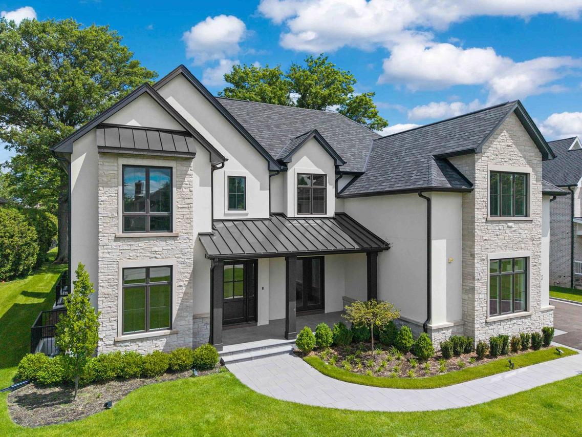 3890 Greenacre Dr., Northbrook, IL 60062