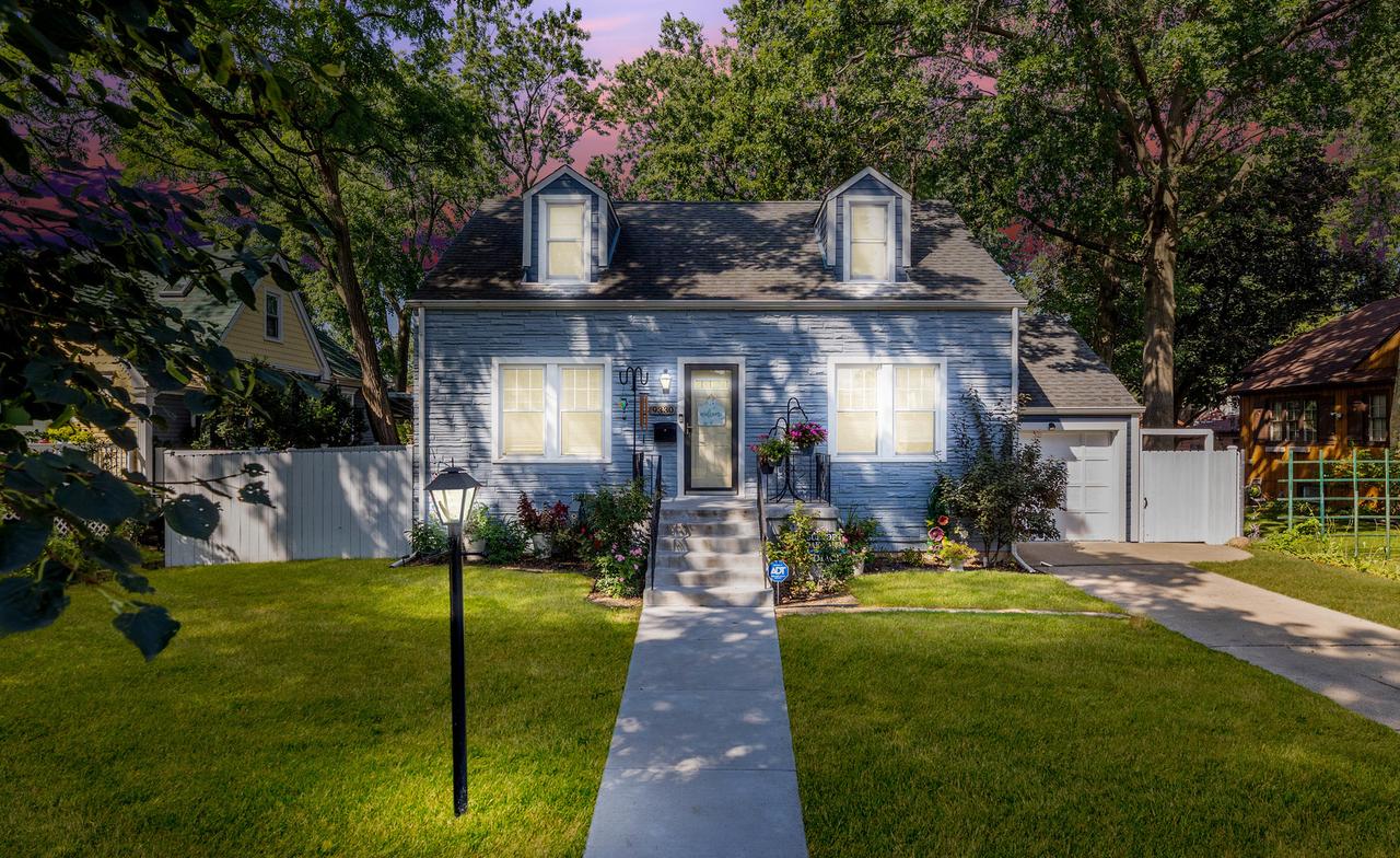 9330 S 50th Ave., Oak Lawn, IL 60453