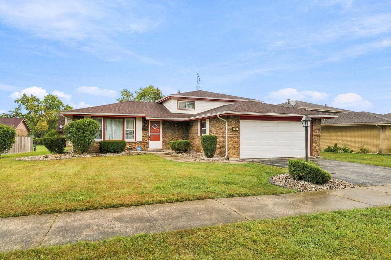 714 E 194th St., Glenwood, IL 60425