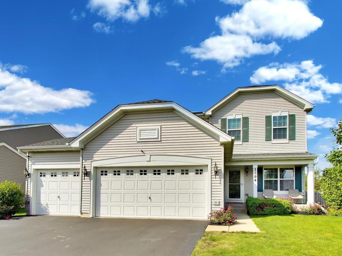 1894 Alta Dr., Volo, IL 60020
