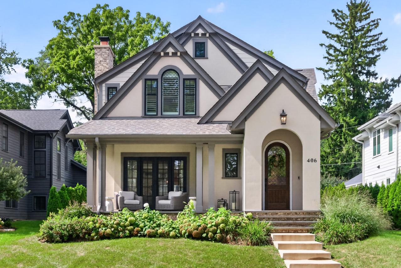 406 S River Ln., Geneva, IL 60134