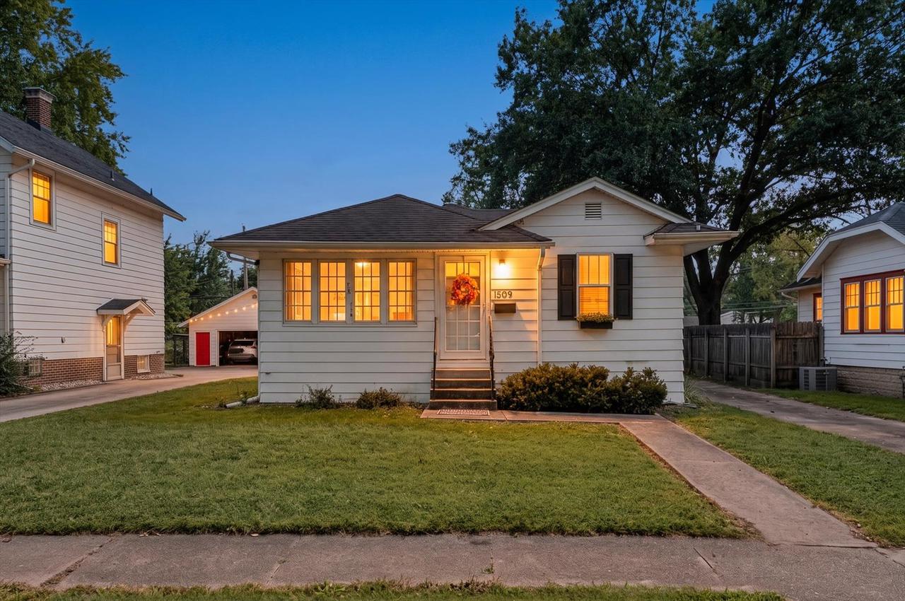 1509 W Clark St., Champaign, IL 61821