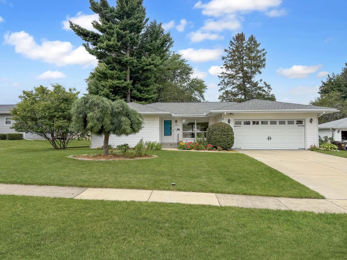 1353 Empire Ct., Freeport, IL 61032