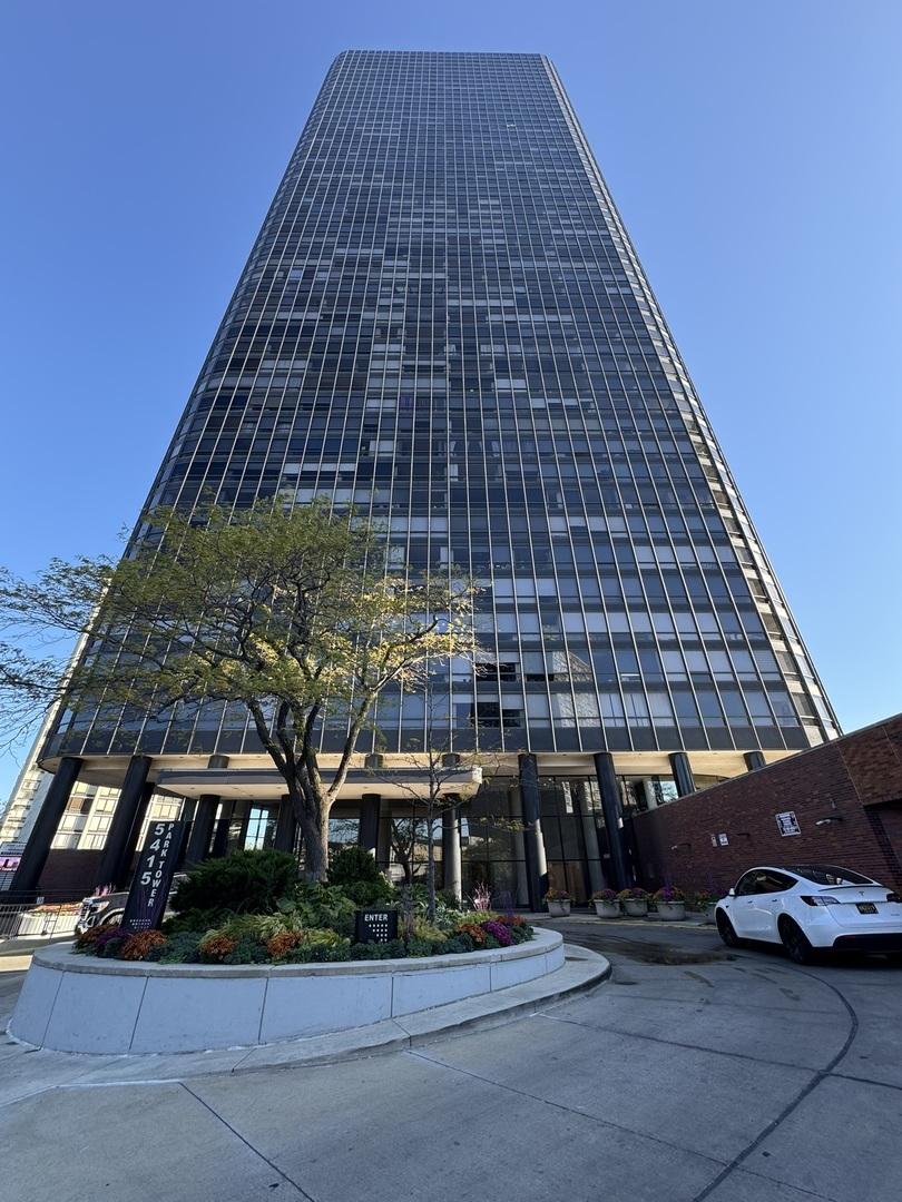 5415 N Sheridan Rd. #812, Chicago, IL 60640
