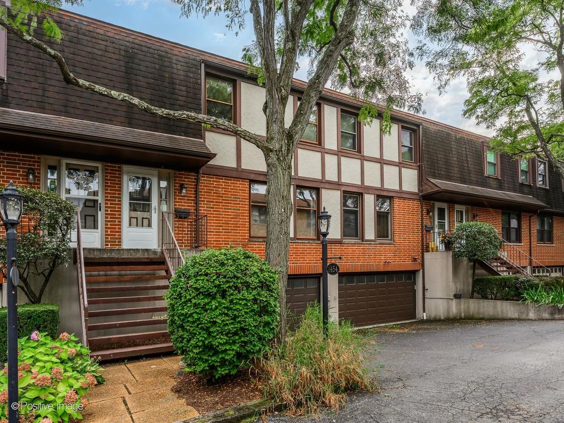 1454 Glencoe Ave., Highland Park, IL 60035