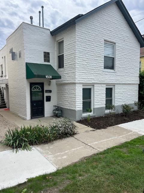 1608 Greenleaf St., Evanston, IL 60202