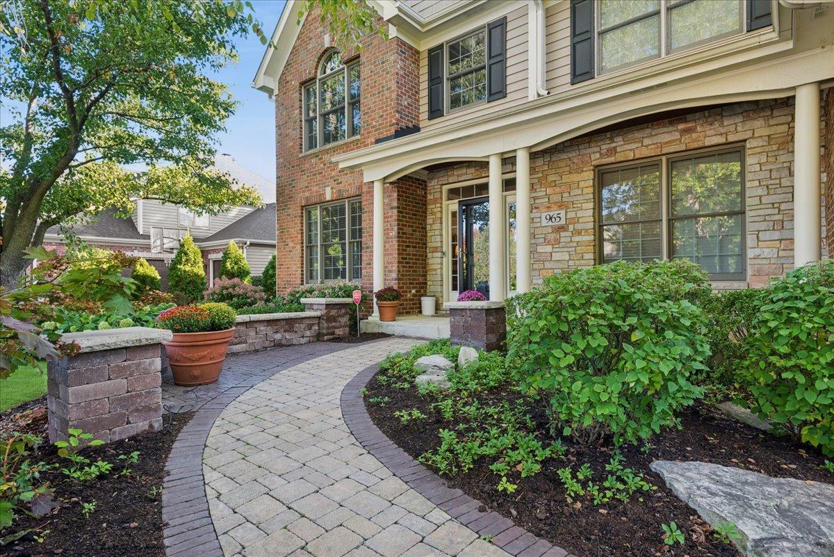965 Sunflower Dr., Geneva, IL 60134