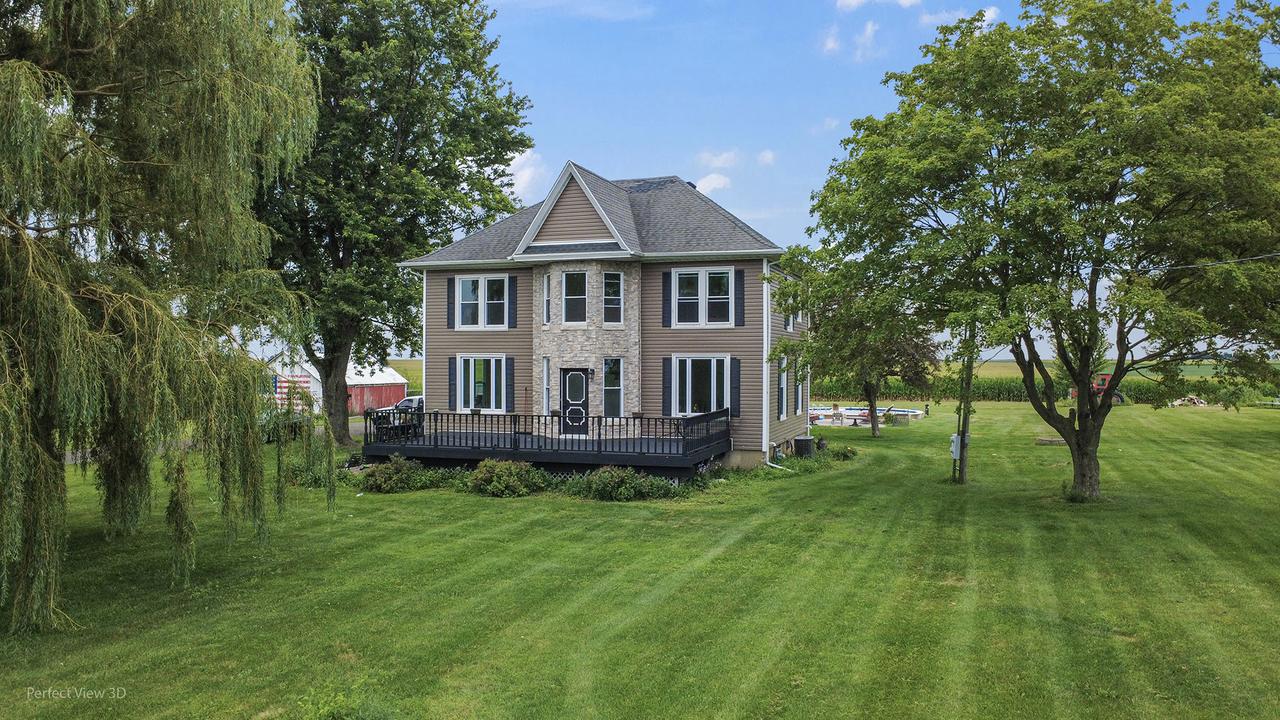 1532 N 2250th Rd., Ottawa, IL 61350