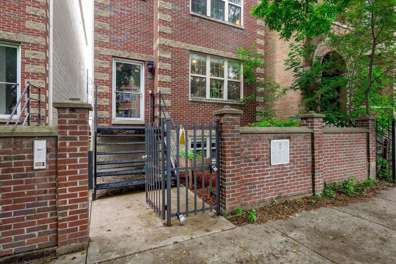 2710 W Haddon Ave. #1, Chicago, IL 60622