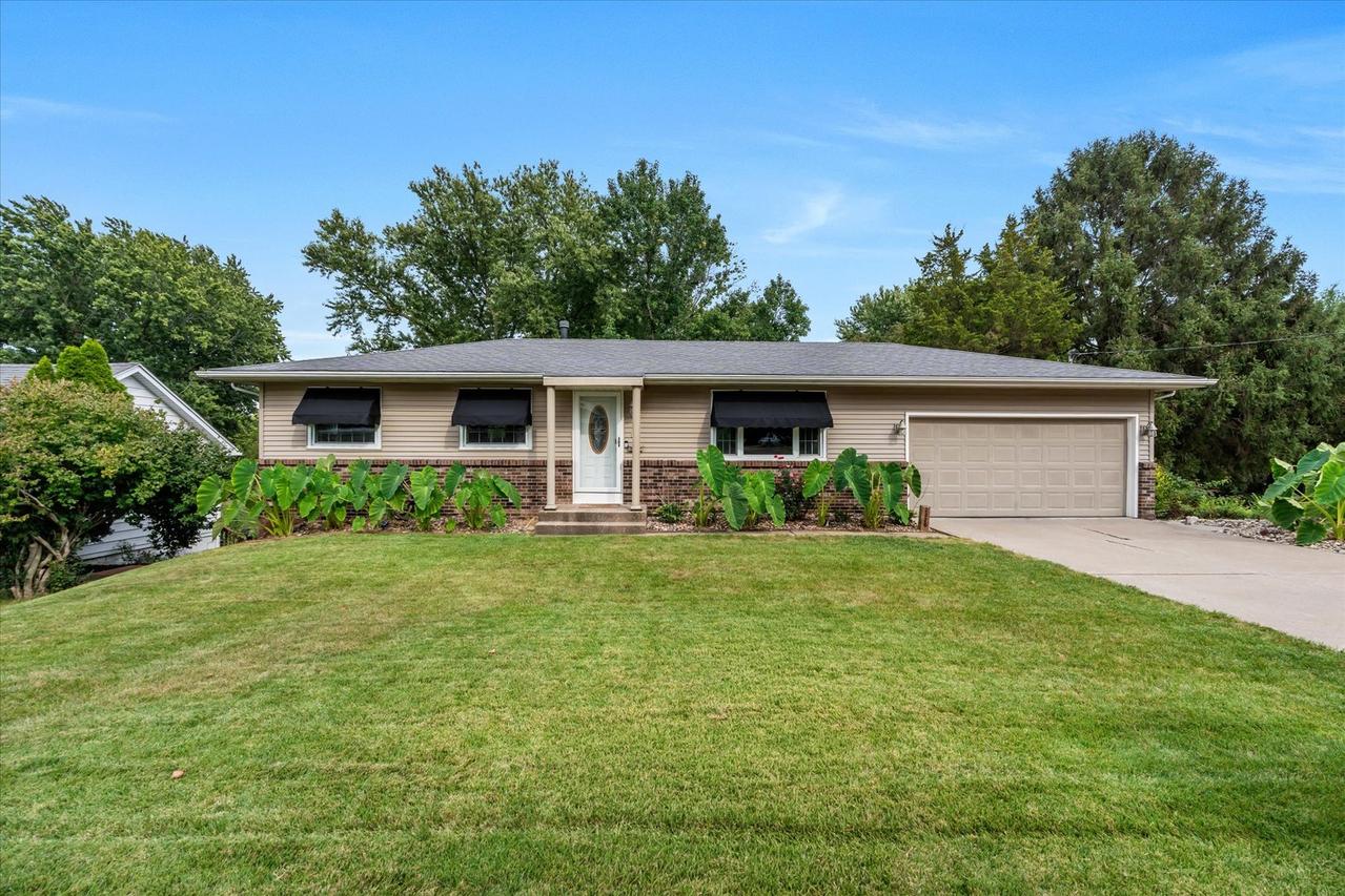 2326 14th St., East Moline, IL 61244