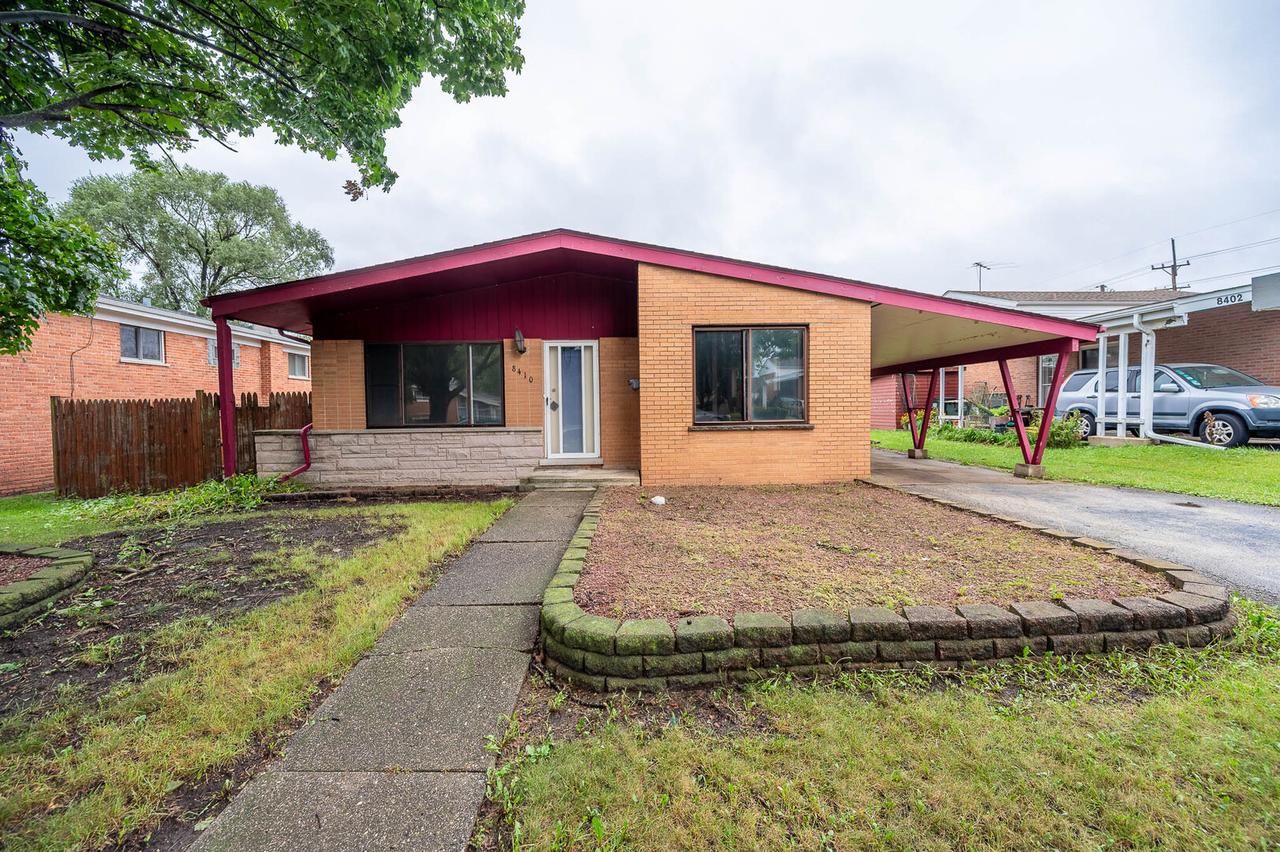 8410 W Bruce Dr., Niles, IL 60714