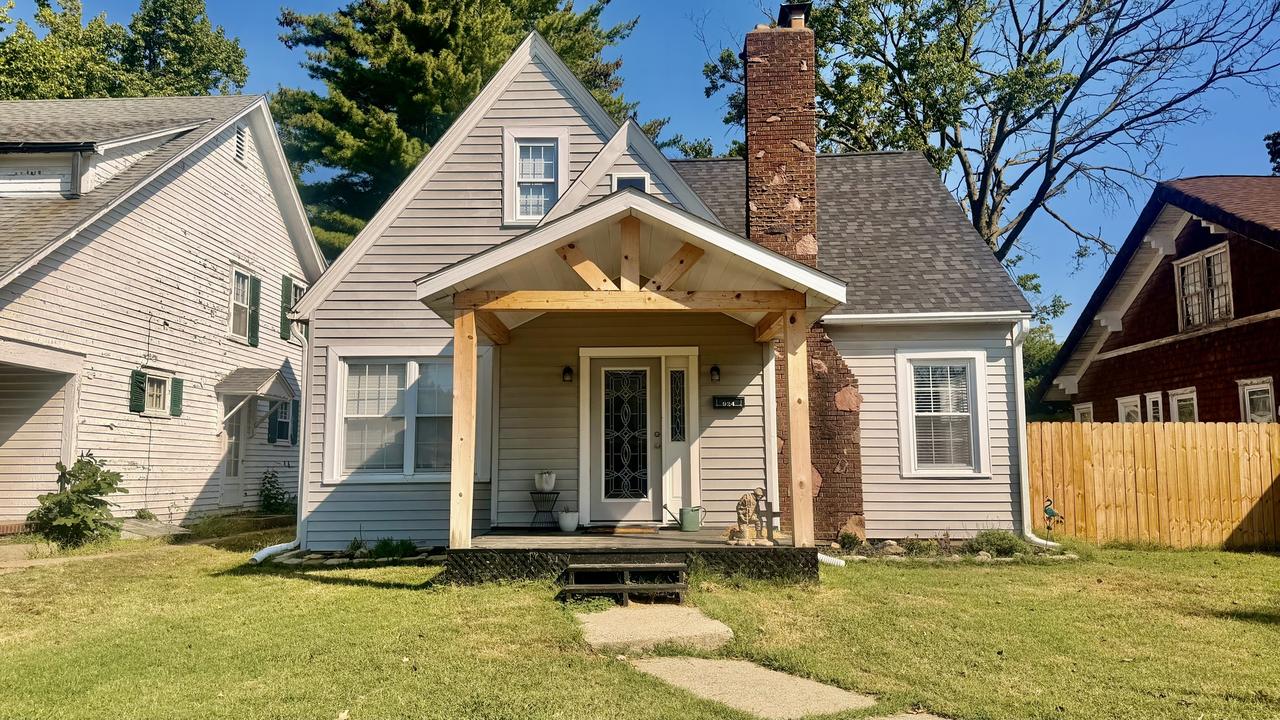 924 W Main St., Salem, IL 62881