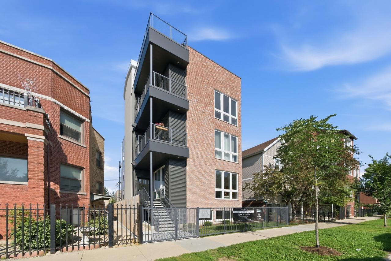 1244 N Kedzie Ave. #1, Chicago, IL 60651