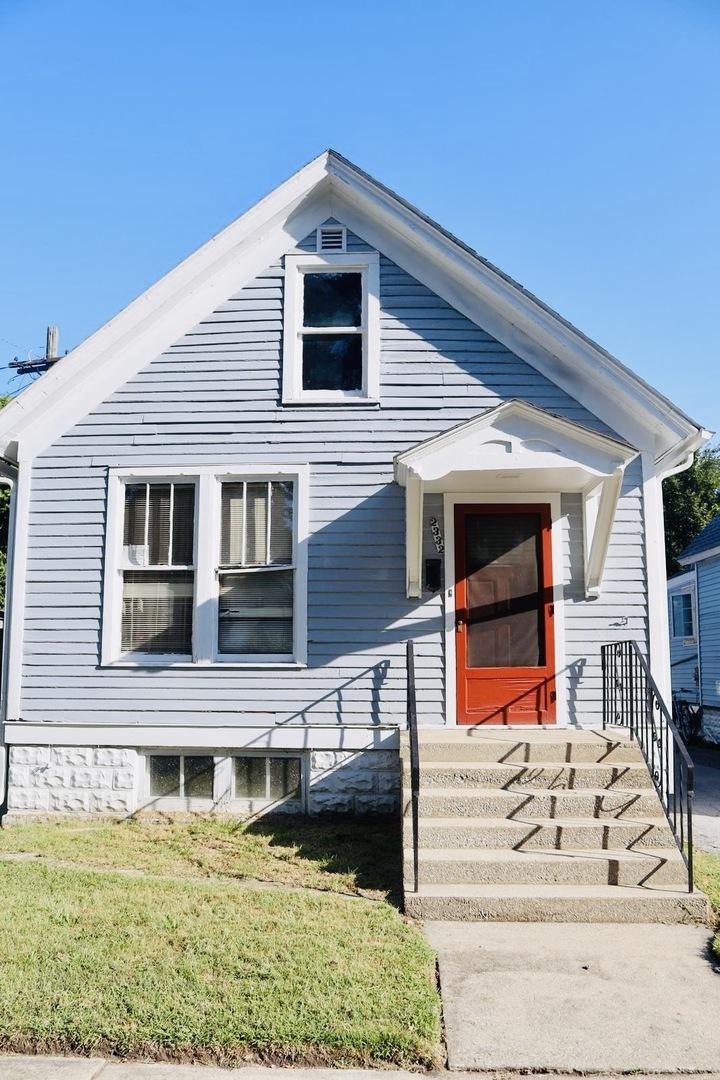 2332 Desplaines St., Blue Island, IL 60406