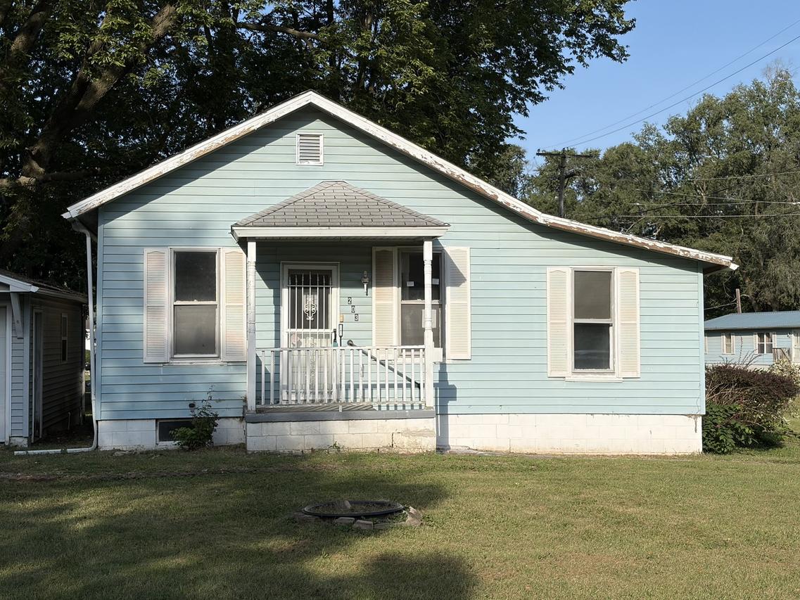 203 S Fuller St., Kenney, IL 61749