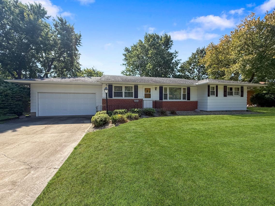 311 E Franklin St., Fisher, IL 61843