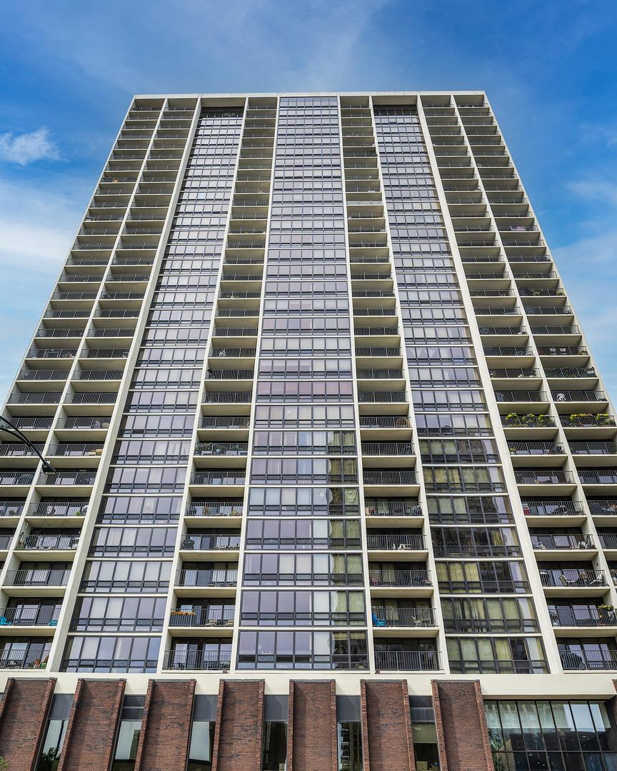 1636 N Wells St. #1606, Chicago, IL 60614