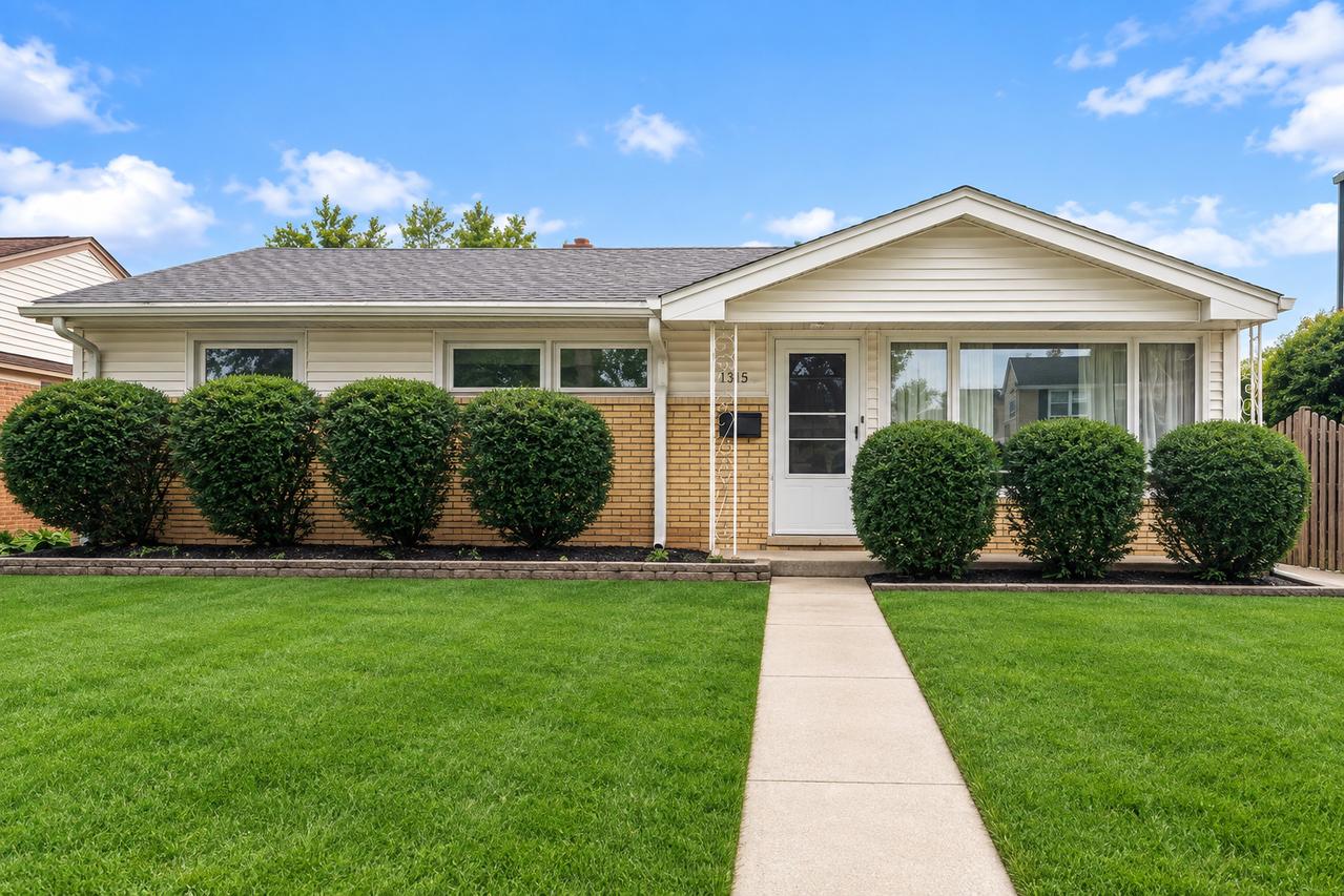 1315 Everett Ave., Des Plaines, IL 60018
