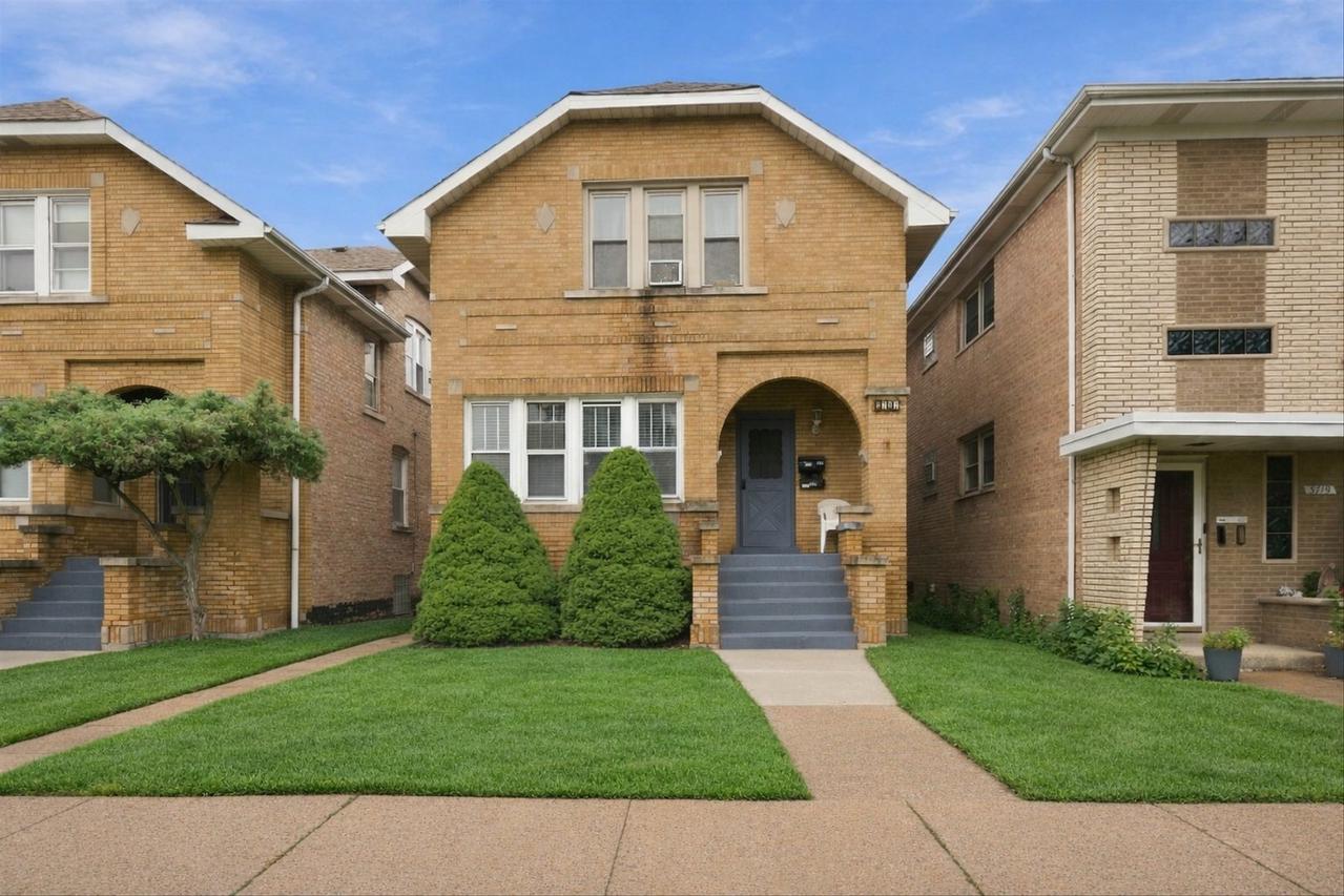 3717 Ridgeland Ave., Berwyn, IL 60402